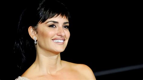 How Penelope Cruz Got into Character for Donatella